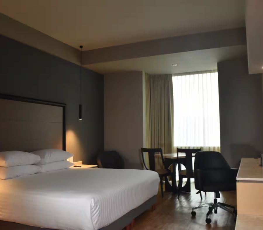 suite del Ramada by Wyndham Mexico City Santa Fe